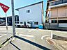 外観：前面道路含む現地写真