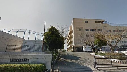 南陽中学校南陽中学校 1580m