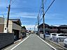 外観：前面道路含む現地写真