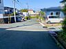 外観：前面道路含む現地写真