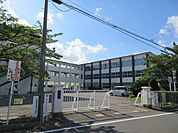 正則小学校 教育目標 「夢をもち未来を切り拓く－かしこくあたたかくたくましく－ 」。HPは1記事につき画像がたくさん使われており学校での子供たちの様子がよくわかります。 280m