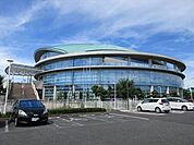 大治町スポーツセンター　町主催のスポーツを多く開催しています。また、プロスポーツの試合なども行われています。地元周辺の方以外でも200円で1日ジムを利用できる嬉しいサービスもあります。 600m