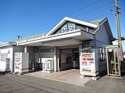 ＪＲ関西本線永和駅 自動券売機と簡易型自動改札機が設置されている桑名駅が管理する無人駅。 1600m