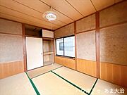 押し入れ収納付き◎布団の他に、大型季節家電等の収納も可能です！