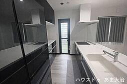 大治町三本木屋形:キッチン