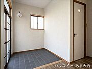 広々とした玄関周りで、いつでも快適にすごせそうですね◎※居住中につき、室内写真は一部画像加工を行っております。