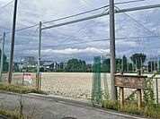 城見公園【住宅地が広がる落ち着いた環境に位置し、周辺には学校や公共施設も点在するエリア。遊具や広場があり、子どもから大人まで憩いの場として親しまれている地域の公園です。】 400m