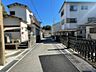 外観：前面道路含む現地写真