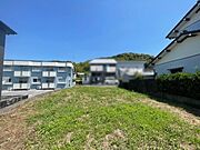 南から北向きに撮影。約69坪あるので高知市内では比較的広さのある土地です。