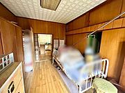 1階LDKから入れる6帖洋室(3)です♪
