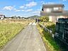 外観：前面道路含む現地写真