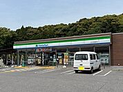 ファミリーマート　土佐山田談議所店 8490m