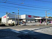 ホームセンターマルニ十津店 740m