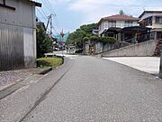 南側道路　東から西