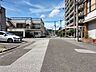 外観：北側道路 東から西方向
