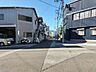 外観：北側道路 東から西方向