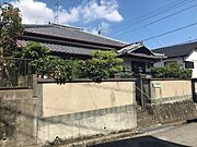 解体するには惜しい立派な塀ですが、駐車スペースのご相談承ります！