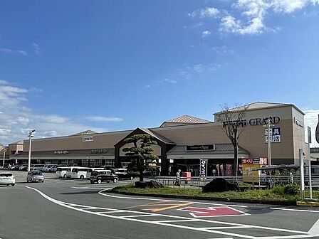 フジグラン葛島 350m