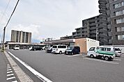セブンイレブン大竜町店【セブンイレブン大竜町店】鹿児島市大竜町にあるコンビニです。設備　ATM、マルチコピー機、お会計セルフレジ、 店舗留置サービス、セブンミール、たばこ、お酒 190m