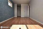 【洋室】6.75帖の洋室です！南向きのバルコニーに面したお部屋で日当り良好です♪