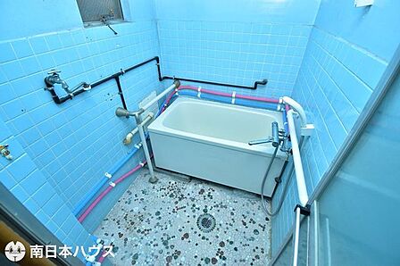 【浴室】窓付きの浴室です!