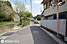 外観：【前面道路】南西向きの前面道路です！交通量の少ない前面道路です♪