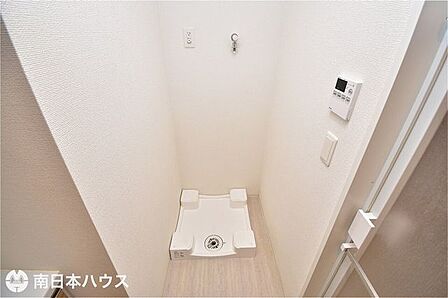 【洗濯機置場】洗濯パン付き!洗濯機からのもしもの水漏れ時にも安心です♪