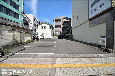 外観：西向き道路【敷地面積186.06m2(56.28坪)】建築条件なし！商業地域の売り土地！