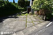 【駐車場】駐車2台分のスペースがあります♪前面道路は広く駐車もしやすいです♪