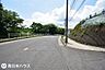 外観：前面道路含む現地写真