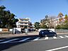周辺：鶴丸高校建学の理念・好学愛知・自律敬愛・質実剛健 910m