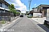 外観：【前面道路】北西向き道路幅は約6ｍです！広々とした道路で交通量も少ない静かな住環境です♪