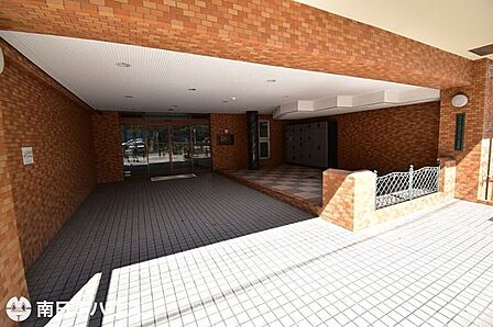 【ライオンズマンション天文館のエントランス】