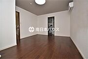 【洋室】10帖の洋室です！ウォークインクローゼットのあるお部屋です♪