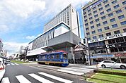 【センテラス天文館】鹿児島市千日町にある複合施設です。2022年4月にオープンした大型複合施設です。商業施設、天文館図書館、オフィス、多目的ホール、ホテル、レストランなど 440m