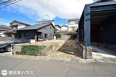 外観：南西向き道路【敷地面積126.58m2(38.29坪)】建築条件なし！間口は7.3ｍあります！