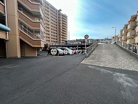 【ロフティ郡元駅前の駐車場】