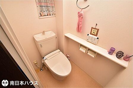 【トイレ】温水洗浄便座機能付きのトイレです!