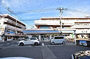 【ローソン唐湊四丁目店】鹿児島市唐湊4丁目にあるコンビニです。設備・サービス　駐車場あり、ATM、マルチコピー機、Wi-Fiなど 260m