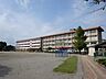 周辺：【鹿児島市立吉野小学校】は、吉野町に位置する1871年創立の小学校です。令和3年度の生徒数は1161人で、43クラスあります。 550m