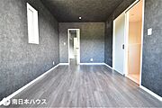 【洋室】左住居スペースの洋室です！