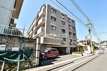 【ニューライフ西鹿児島】5階建ての3階部分の角部屋です!即日ご内覧可能です♪