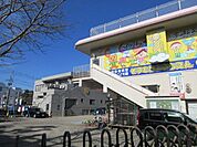 【草牟田幼稚園】めざす幼児のすがた・ほとけさまをおがむ子。・ありがとう」の言える子・よくきき　よくかんがえる子・なかよくする子 230m