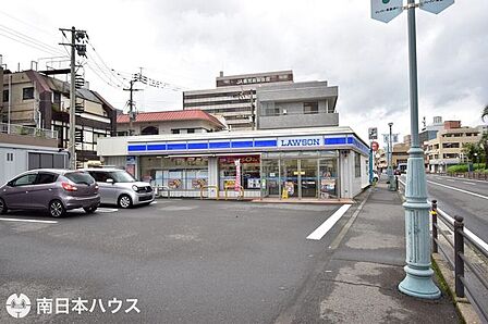 ローソン鴨池新町店鹿児島市鴨池新町にあるコンビニです駐車場有 660m