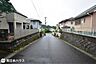外観：前面道路含む現地写真