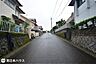 外観：前面道路含む現地写真