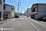 その他：【前面道路】東向きの前面道路幅は約11ｍと広々！
