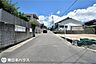 その他：【前面道路】北向きの前面道路幅は約6ｍです！団地内の道路で交通量の少ない静かな住環境です♪