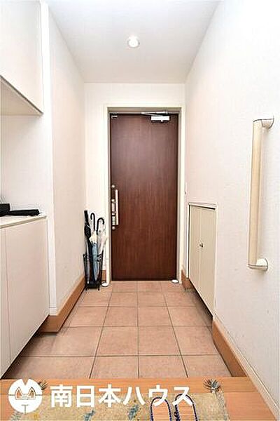 玄関を拡大表示