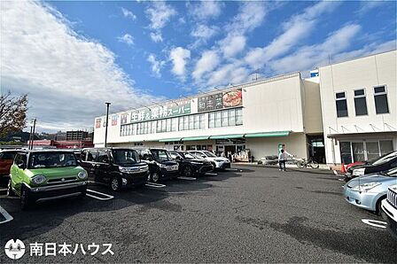 【業務スーパー真砂店】鹿児島市真砂本町にあるスーパーです営業時間 9:00~21:00駐車場あり 410m